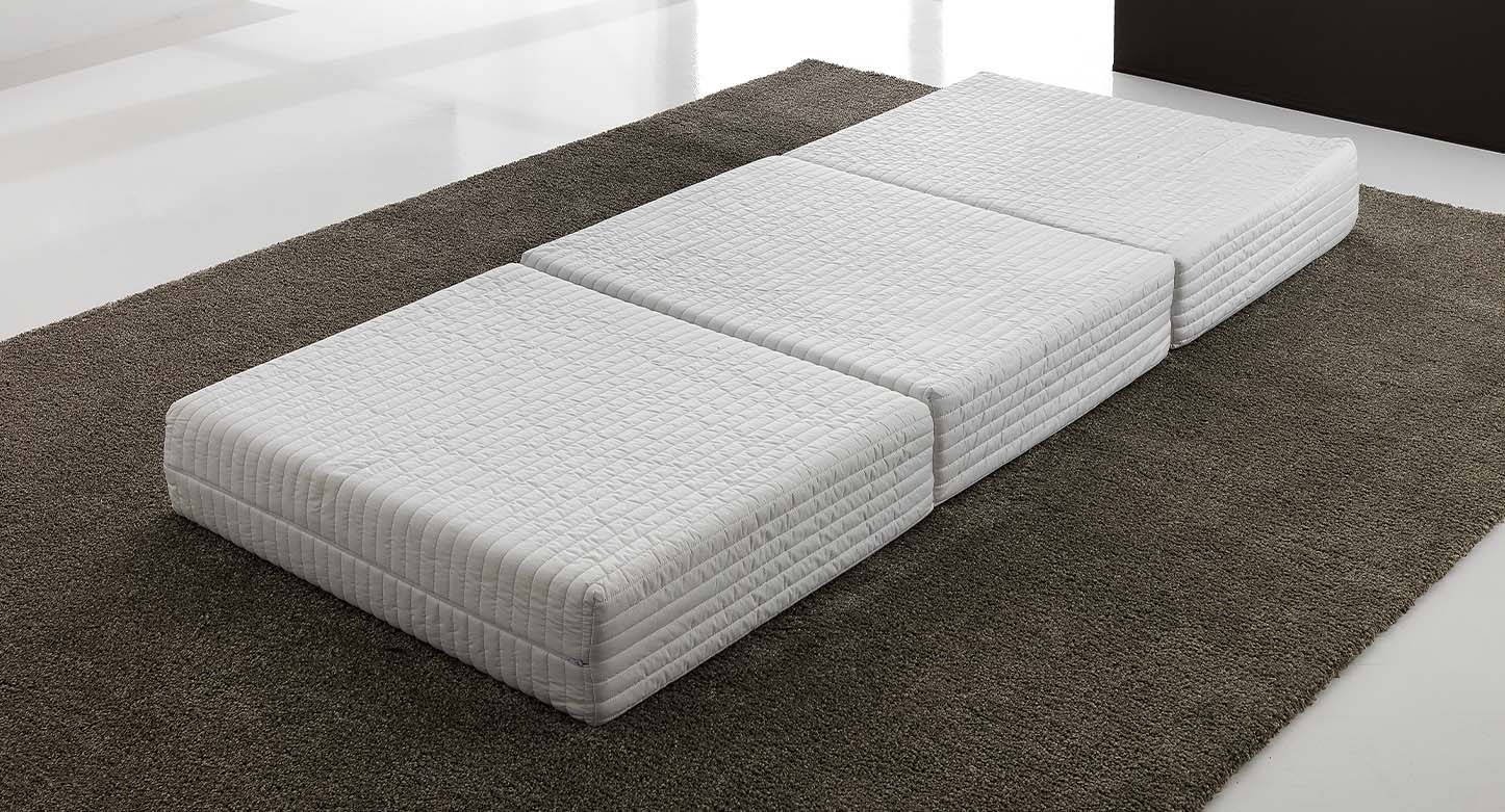 Λεπτομέρεια pouf κρεβατιού Compak